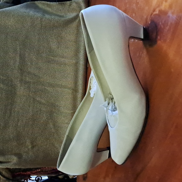 Last Chance! Will Be Pulling Soon! Evan Picone leather shoes - Picture 2 of 7